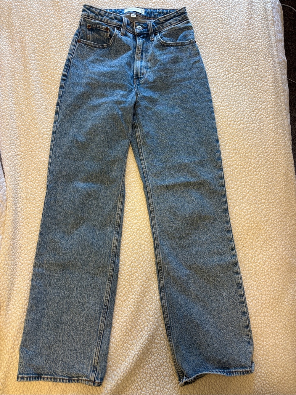 Abercrombie & Fitch Vintage-Inspired Straight Leg Jeans - Medium Blue
